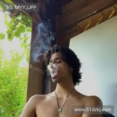 侯侃钥